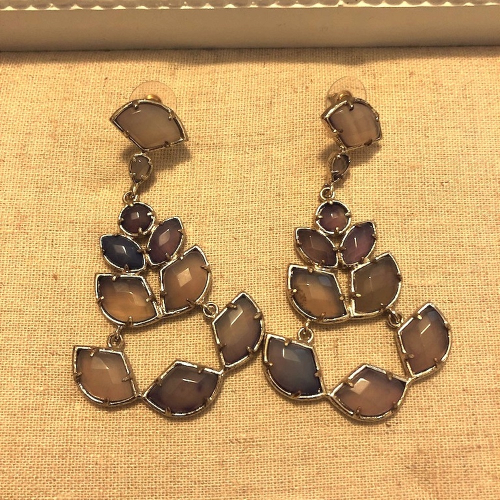 Mauve Kendra Scott Earrings